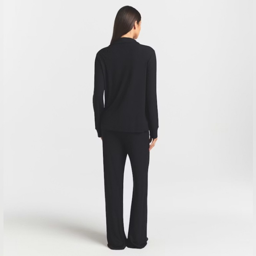 SKIMS Black V-Neck Lounge Top & Wide-Leg Pants - Picture 2 of 10